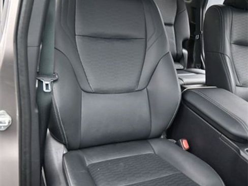 Used 2025 Toyota Land Cruiser w/ Premium Package image 18