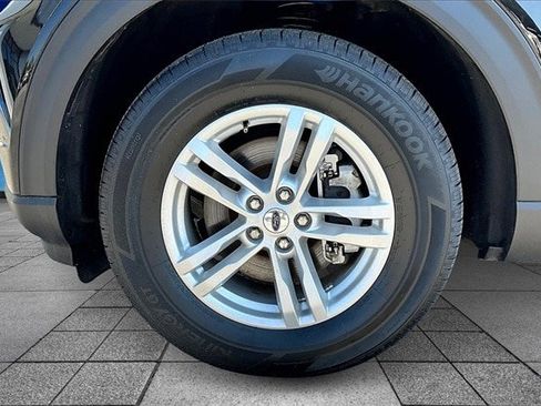 Certified 2023 Ford Explorer XLT w/ Equipment Group 202A image 8