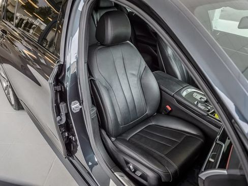 Used 2019 BMW 740i w/ M Sport Package RWD image 47