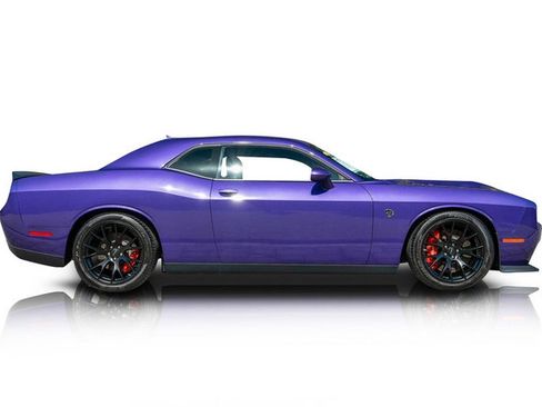 Used 2016 Dodge Challenger SRT Hellcat image 2