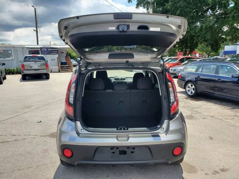 Used 2017 Kia Soul FWD image 16