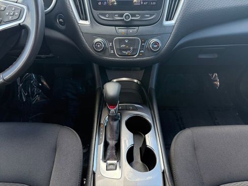 Used 2022 Chevrolet Malibu RS image 11