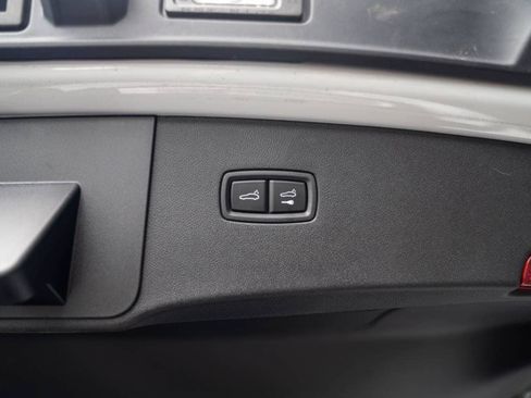 Used 2026 Porsche Cayenne S AWD/4WD image 32
