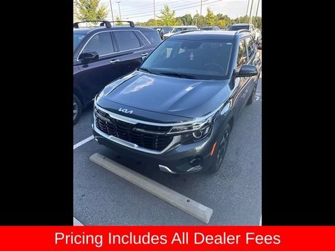Used 2024 Kia Seltos EX FWD image 2