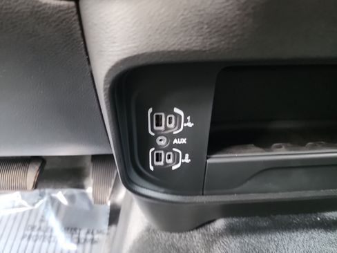 New 2026 RAM 5500 4x4 Crew Cab image 10