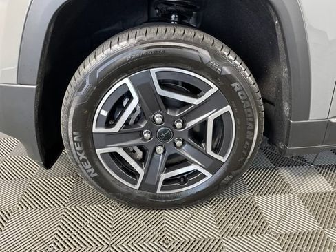 Used 2026 Jeep Cherokee Laredo AWD/4WD image 10