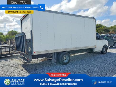 Used 2012 Chevrolet Express 3500 Extended image 4