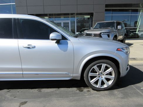 Used 2018 Volvo XC90 T6 Inscription w/ Convenience Package image 13