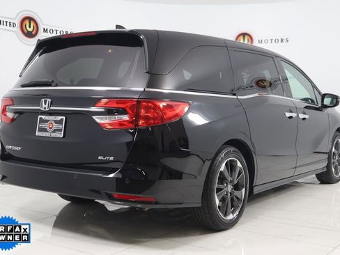 Used 2023 Honda Odyssey Elite image 3