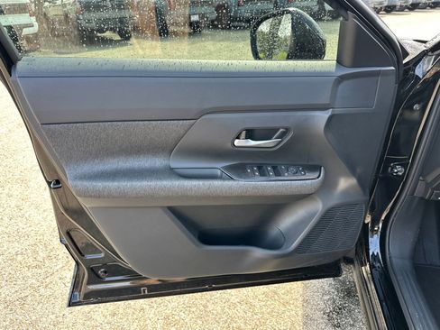 New 2026 Nissan Kicks SV w/ SV Premium Package image 10