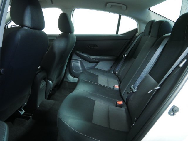 Used 2025 Nissan Sentra SV FWD image 17