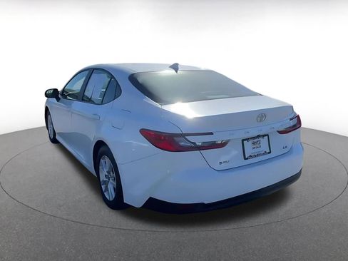 Used 2025 Toyota Camry LE image 11