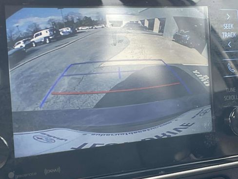 Used 2019 Toyota Corolla SE image 21