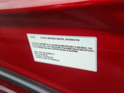 Used 2024 Tesla Model X image 71