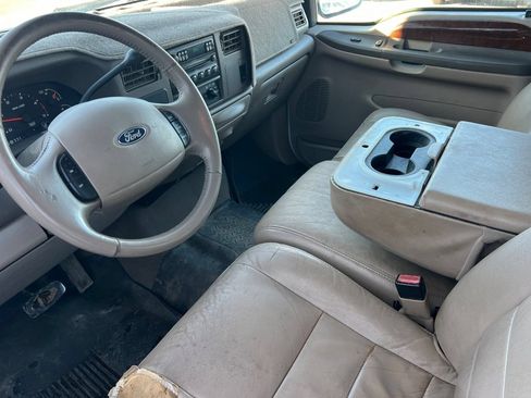Used 2004 Ford F350 Lariat AWD/4WD image 11