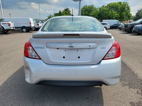 Used 2019 Nissan Versa SV FWD image 6