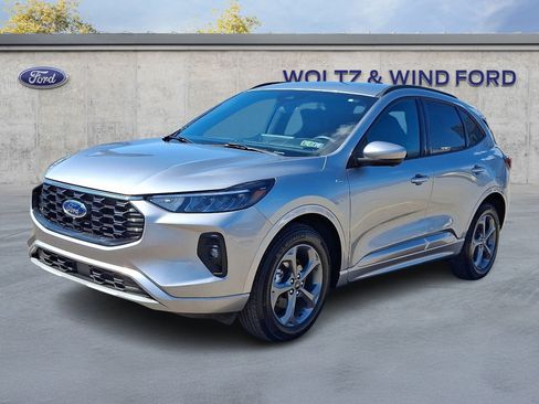 Used 2023 Ford Escape ST-Line Select w/ Tech Pack #2 AWD/4WD image 3
