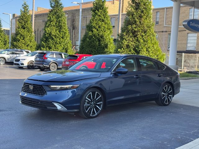 Used 2025 Honda Accord Touring image 7