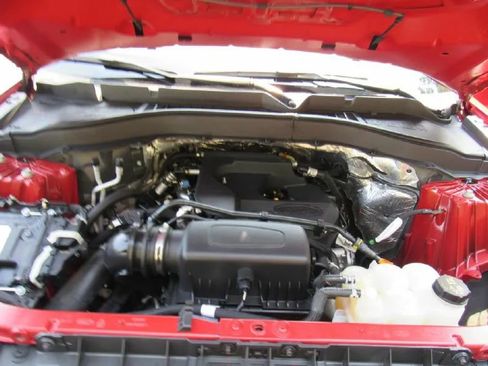 Used 2020 Ford Explorer XLT w/ Equipment Group 202A image 10