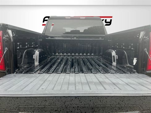 Used 2024 Chevrolet Silverado 1500 Custom image 24