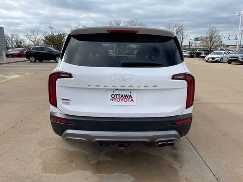 Used 2022 Kia Telluride EX w/ EX Premium Package AWD/4WD image 6