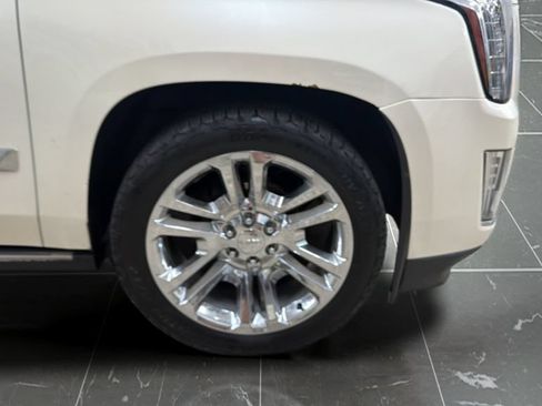 Used 2015 Cadillac Escalade Premium AWD/4WD image 21