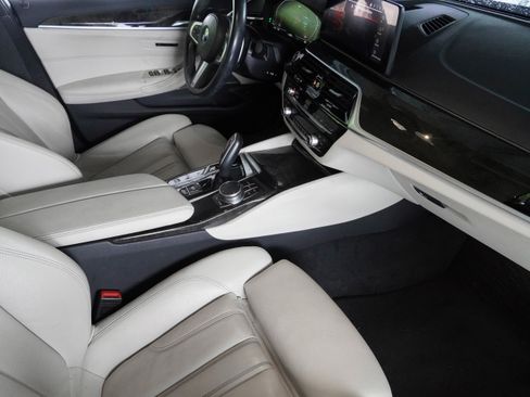 Certified 2023 BMW 540i w/ M Sport Package RWD image 10