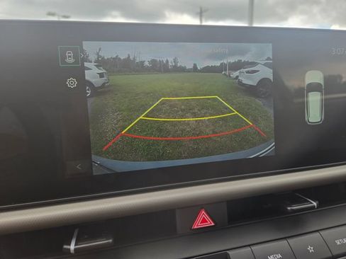 New 2027 Kia Seltos S FWD image 12