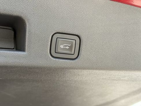 Used 2024 GMC Acadia Denali w/ Super Cruise Package FWD image 29
