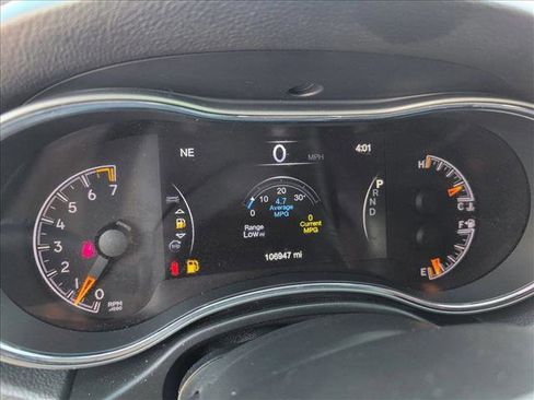 Used 2018 Jeep Grand Cherokee Altitude image 11