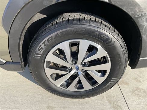 Certified 2023 Subaru Outback Premium image 8