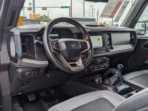Used 2022 Ford Bronco Black Diamond AWD/4WD image 4