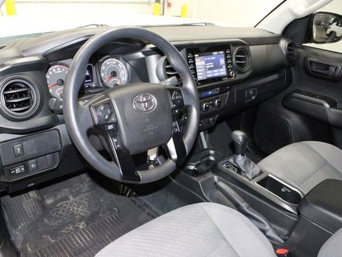 Used 2022 Toyota Tacoma SR image 18