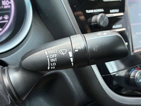 Used 2018 Toyota Camry SE FWD image 27