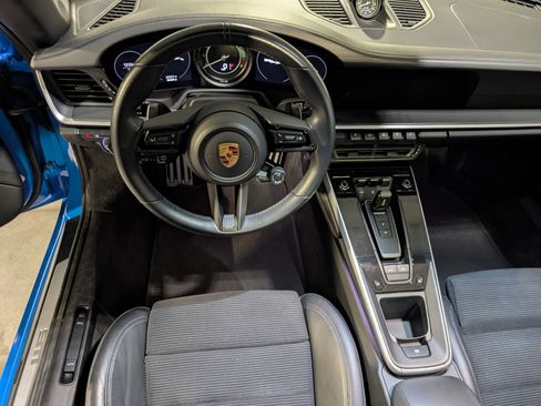 Certified 2022 Porsche 911 Targa 4S AWD/4WD image 7