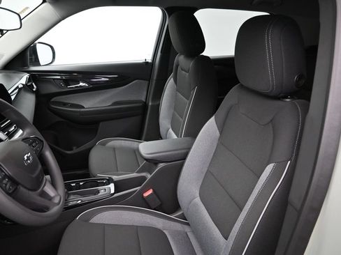 New 2026 Chevrolet TrailBlazer LT w/ Midnight Edition FWD image 11