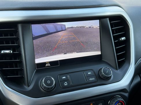 Used 2023 GMC Acadia SLE w/ Driver Convenience Package image 34