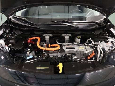 Used 2024 Nissan Ariya AWD image 23