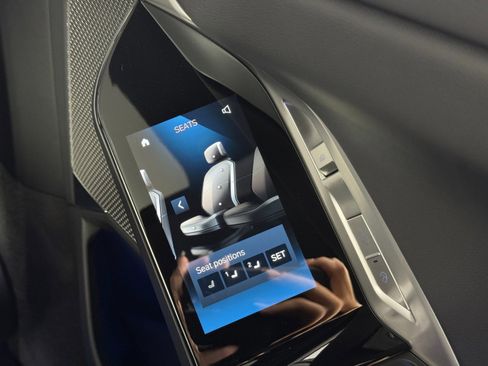 Used 2024 BMW i7 eDrive50 w/ M Sport Package image 43