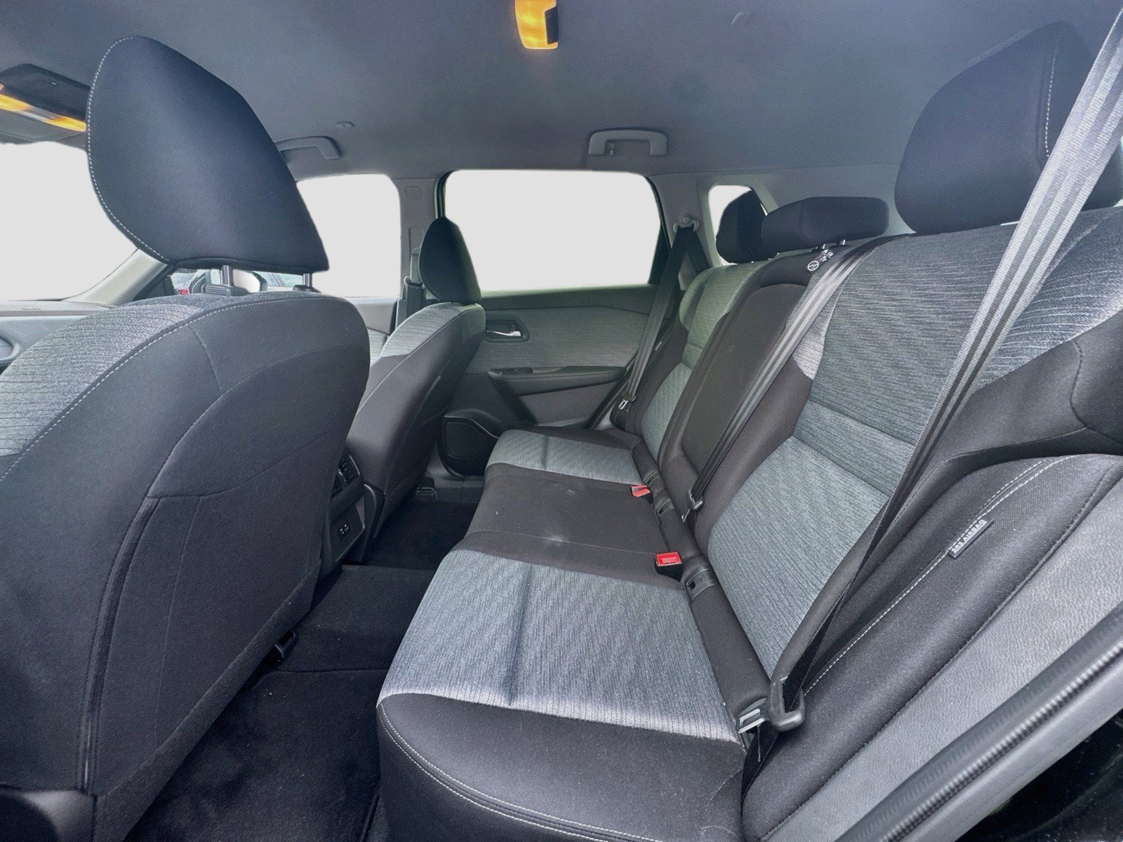 Used 2023 Nissan Rogue SV FWD image 24