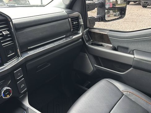 Used 2026 Ford F250 Lariat AWD/4WD image 36