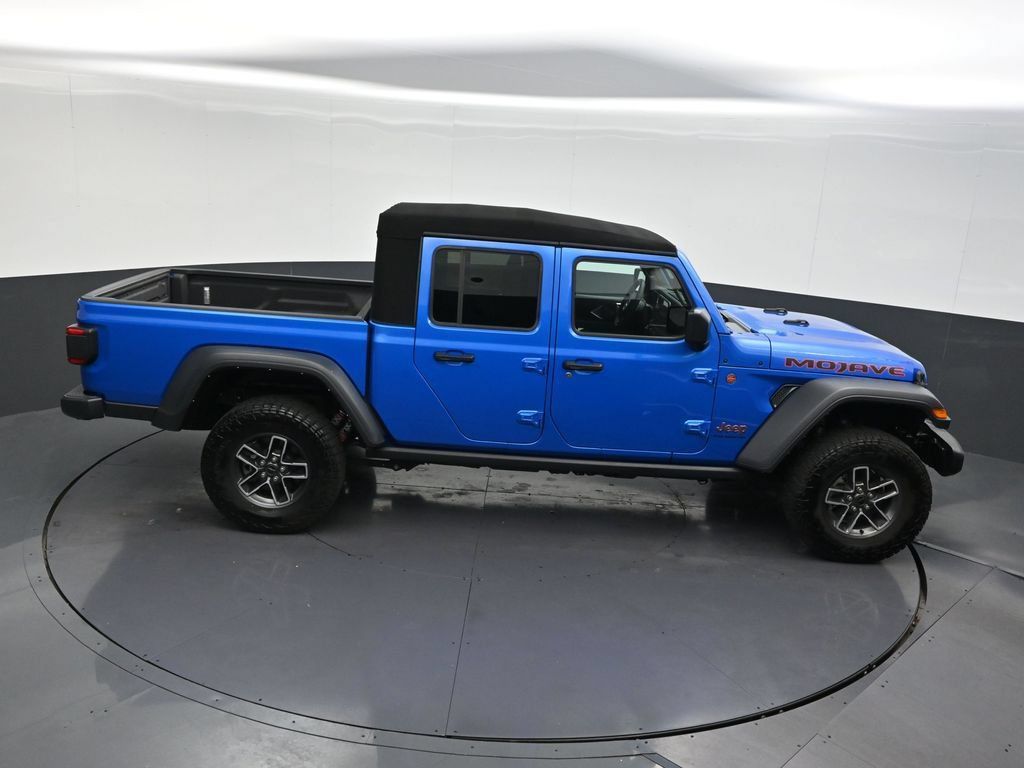 Used 2024 Jeep Gladiator Mojave AWD/4WD image 21