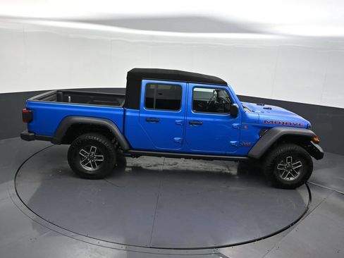 Used 2024 Jeep Gladiator Mojave AWD/4WD image 21