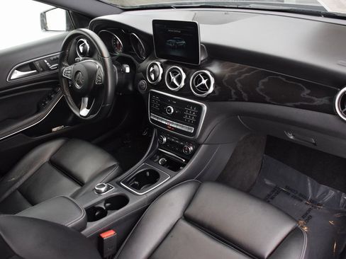 Used 2018 Mercedes-Benz GLA 250 4MATIC image 14