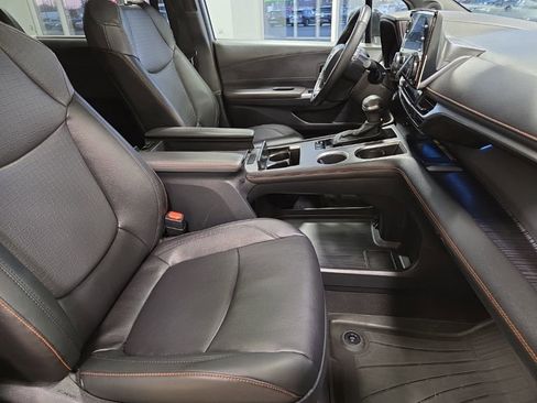 Used 2024 Toyota Sienna XSE w/ XSE Plus Package image 21