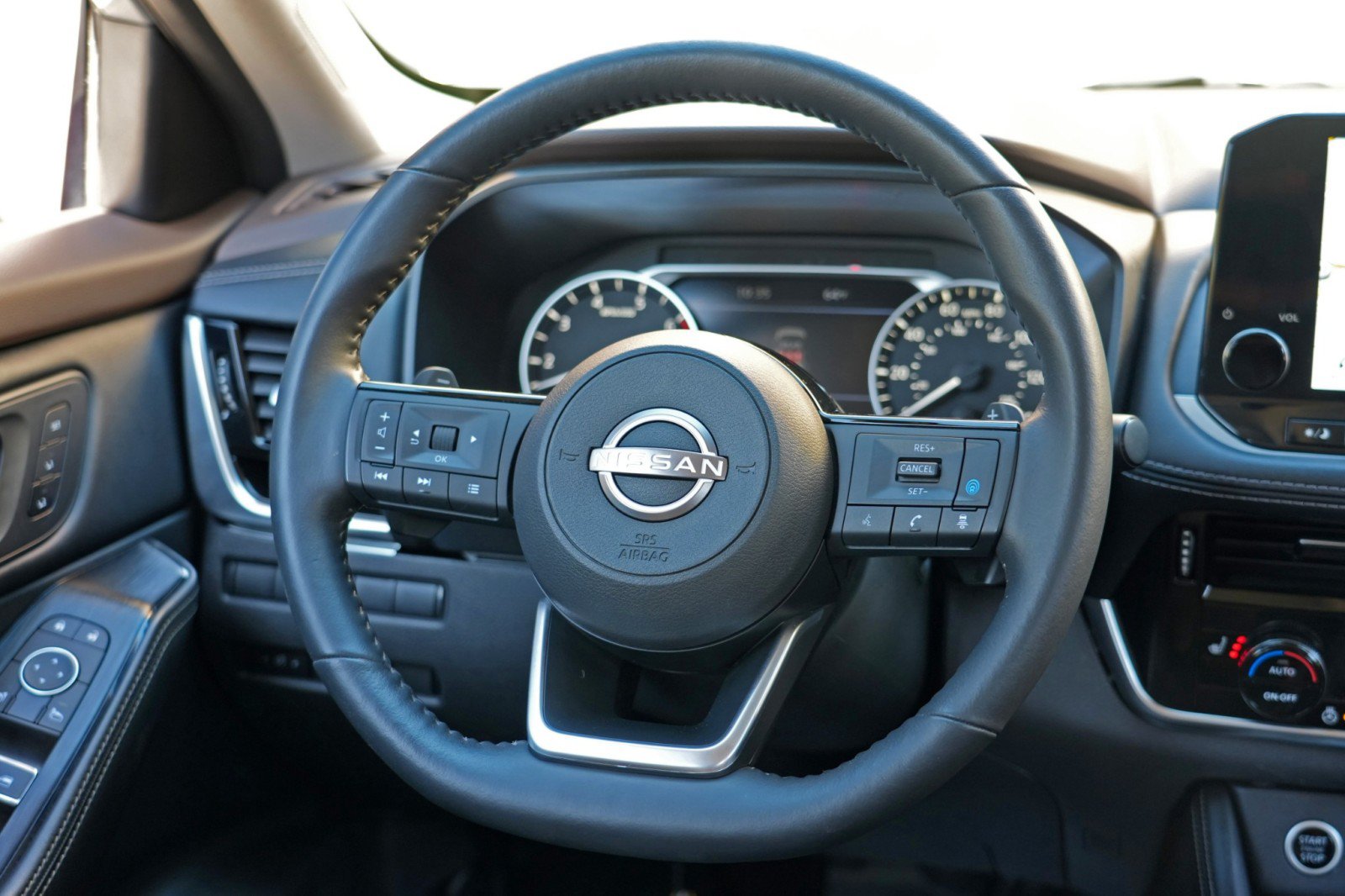 Used 2023 Nissan Rogue SL w/ SL Premium Package FWD image 20