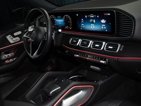 Certified 2025 Mercedes-Benz GLE 450e 4MATIC image 17