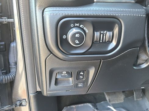 Used 2020 RAM 1500 Limited AWD/4WD image 26