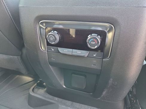 New 2025 Chevrolet Suburban Z71 w/ Z71 Off-Road Package image 22