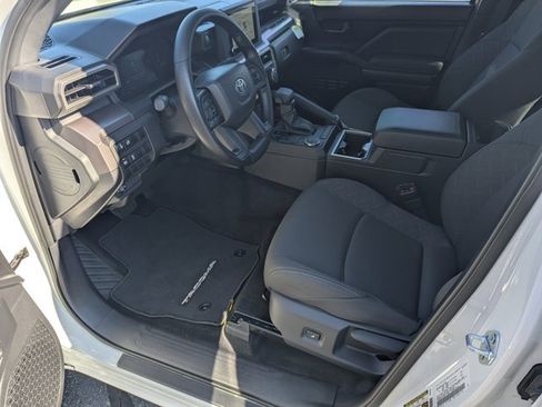 Used 2025 Toyota Tacoma SR5 image 9